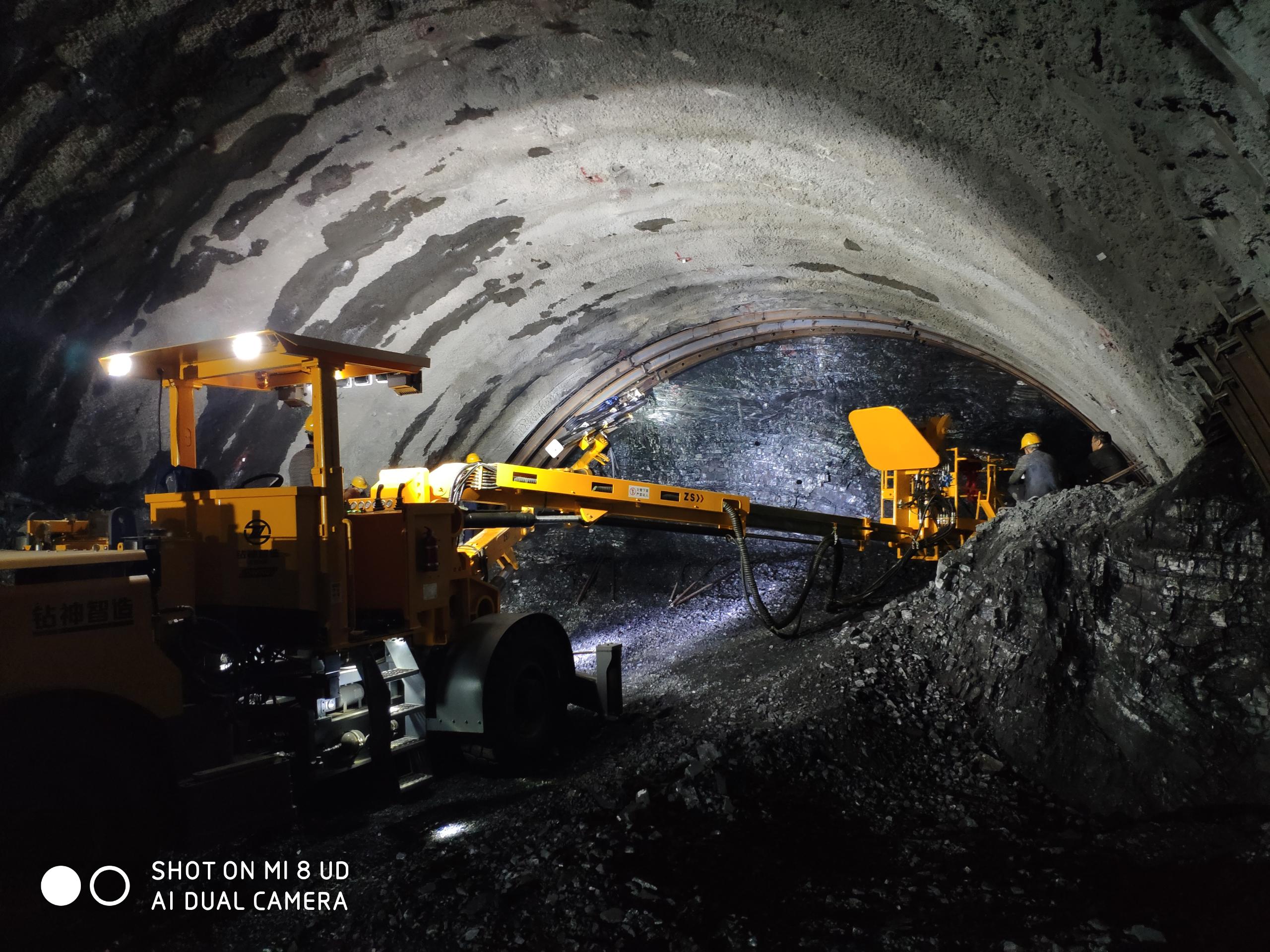 液压凿岩台车在隧道施工中推广应用问题的研究